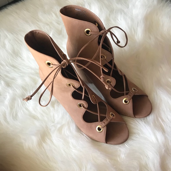 “Carusso” Heels by Steve Madden - Picture 4 of 6